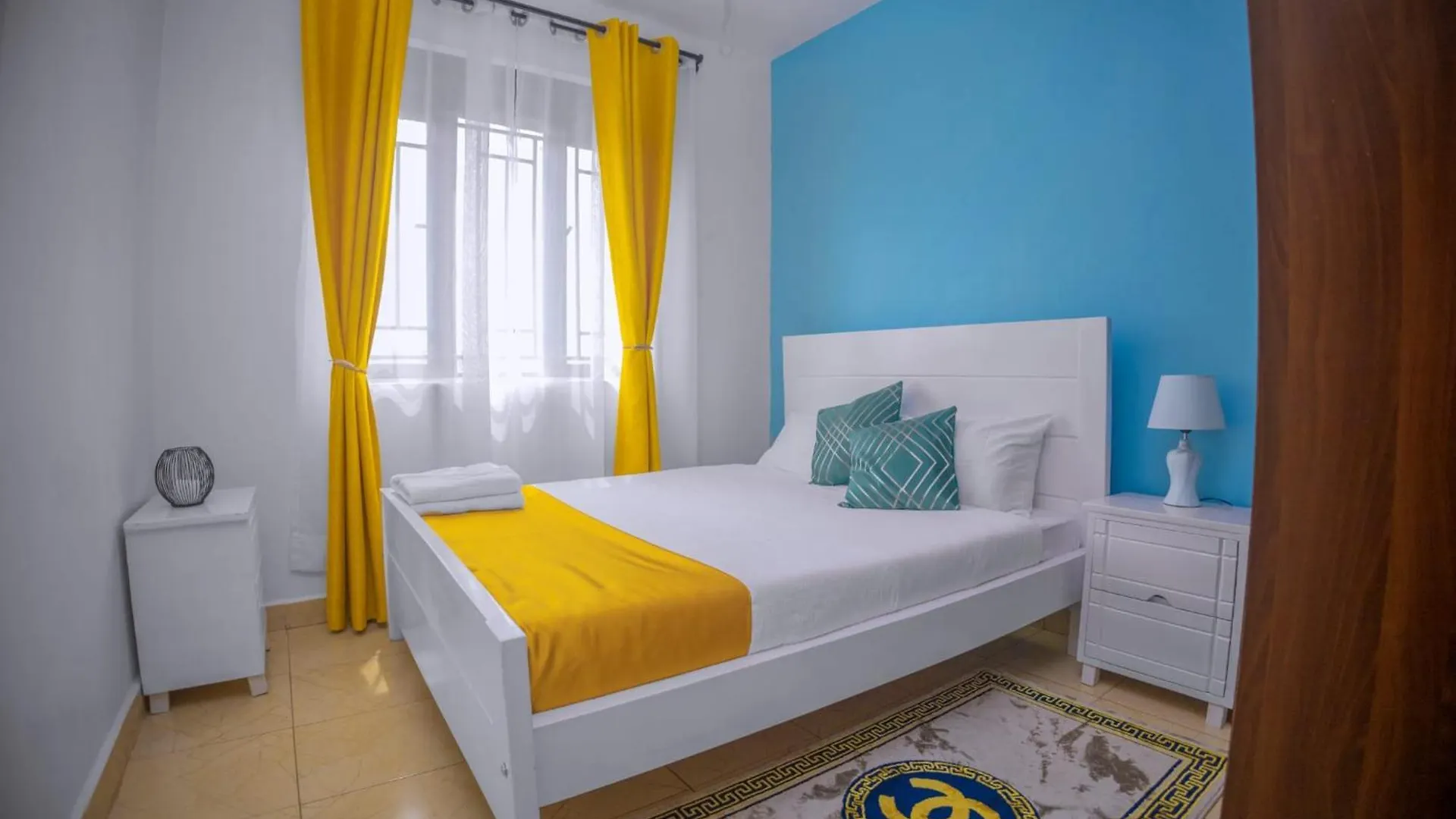 Tranquil - 2 Bedroom Spacious Condo With Wifi, 20 Mins From Kampala Center