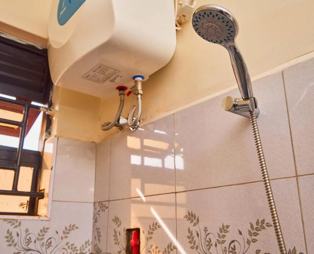 Tranquil - 2 Bedroom Spacious Condo With Wifi, 20 Mins From Kampala Center Uganda